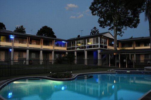 Bucketts Way Motel and Restaurant