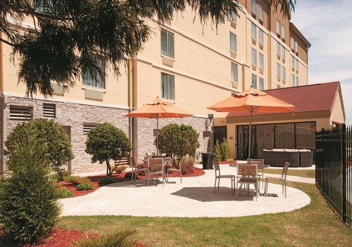 La Quinta Inn & Suites Atlanta Airport North