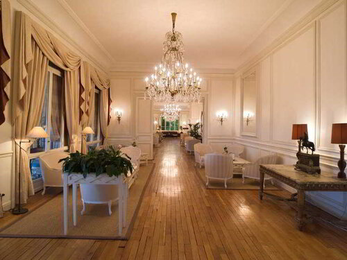 Pavillon henri IV Hotel