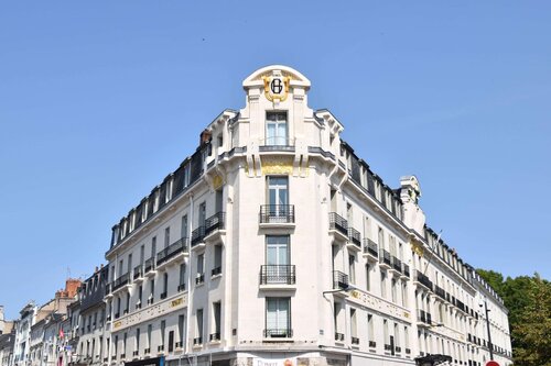 Grand Hotel Tours