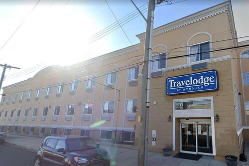 Travelodge by Wyndham Ozone Park
