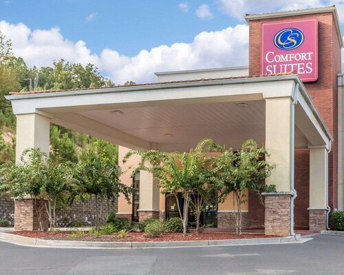 Comfort Suites