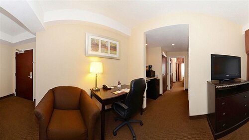 Comfort Suites Forsyth near I-75