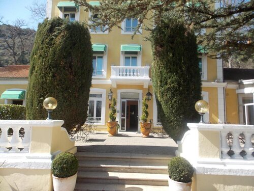 Logis Hotel le Cedre de Soyons