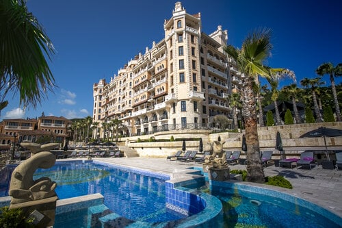 Royal Castle Design & Spa