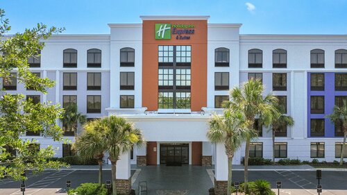 Holiday Inn Express and Suites Jacksonville SE Med