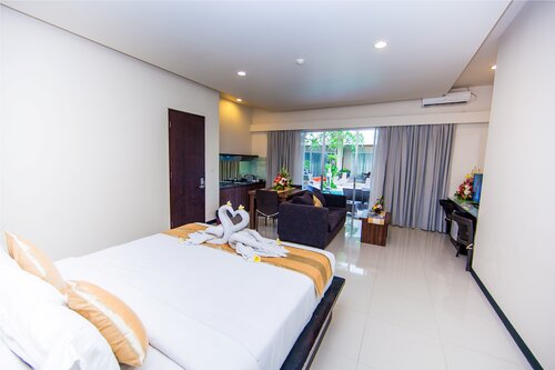 The Sunset Mansion Seminyak