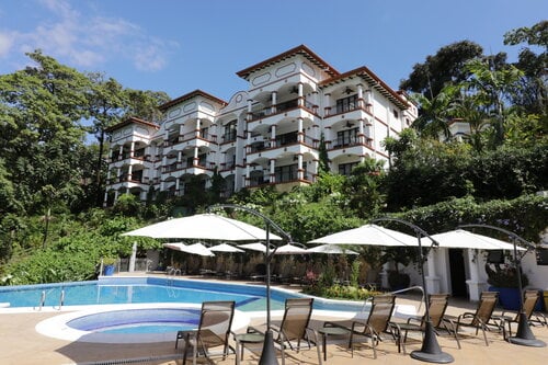 Shana by The Beach - Manuel Antonio