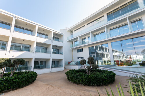 Nicholas Color Hotel