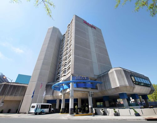 Hilton Arlington National Landing