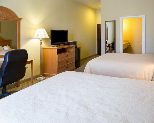 Quality Inn & Suites La Porte