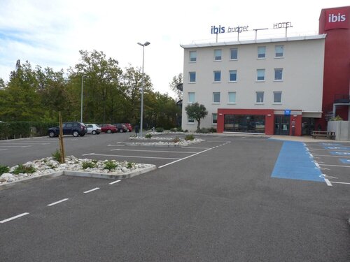 ibis Montauban