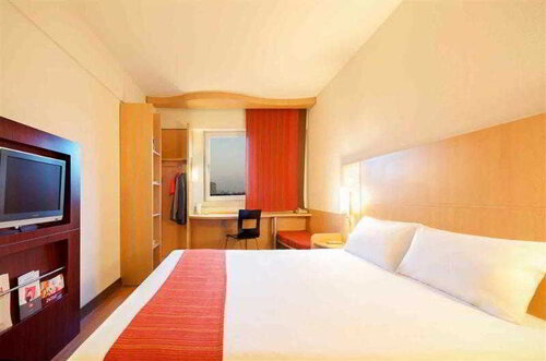 Atour Hotel (Changshu Changjiang Road)