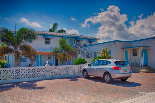 Hollywood Beachside Boutique Suites