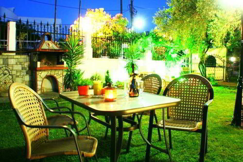 Salonikiou Beach Deluxe Apartments