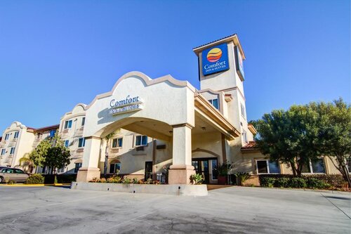 Comfort Inn & Suites Near Temecula Wine Country