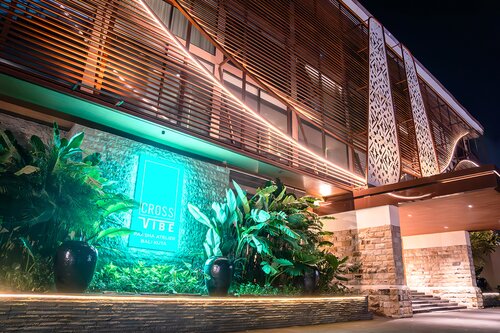 Cross Vibe Paasha Atelier Bali Kuta