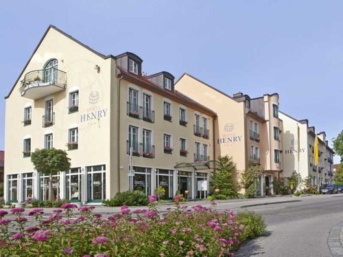 Hotel Henry
