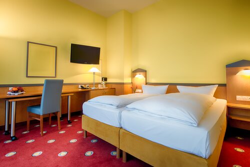 Plaza Hotel & Living Frankfurt