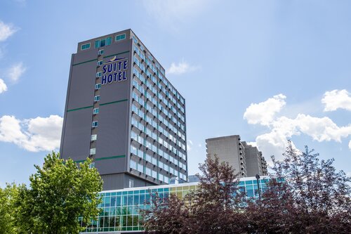Campus Tower Suite Hotel
