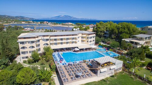 Koukounaria  Hotel & Suites