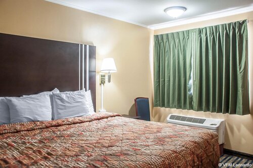 Rodeway Inn & Suites Amherst Area