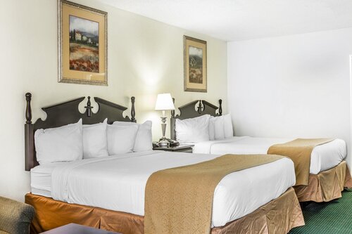 Quality Inn & Suites Statesboro Area