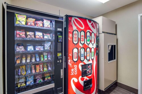 Quality Inn & Suites Canton Canton