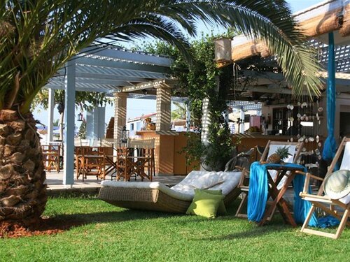 Golden Bay Boutique Hotel & Bungalows