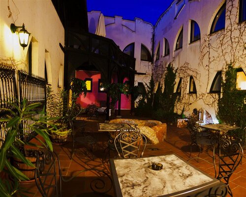 BEST WESTERN Janus Atrium Hotel