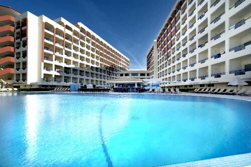 Ukino Palmeiras Village Family Resort