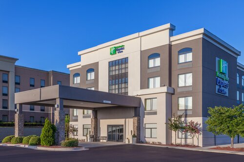 Holiday Inn Express Suites Augusta West -Ft Gordon