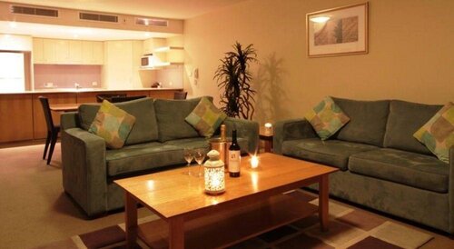 Riverside Holiday Apartments