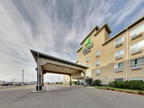 Holiday Inn Express Edmonton-International Airport