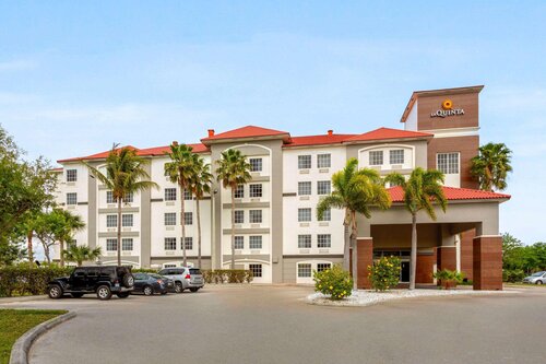 La Quinta Inn & Suites By Wyndham Ft. Pierce