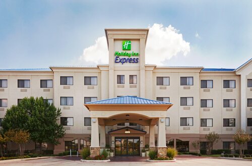 Holiday Inn Express Hotel & Suites Fort Worth Sout