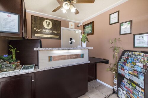 Town House Motel