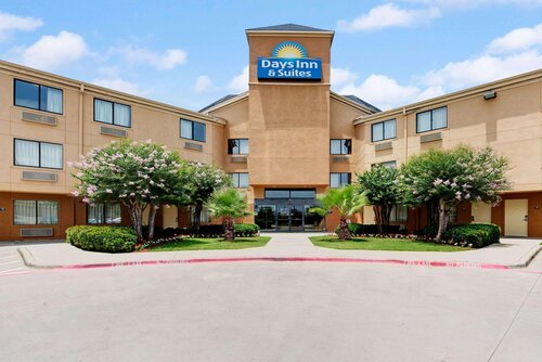 Days Inn & Suites By Wyndham Desoto