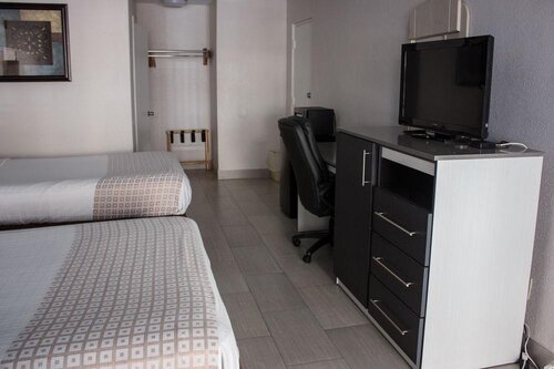 Atlantic Ocean Palm Inn