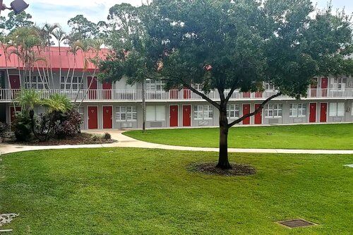 Vero Beach Inn & Suite