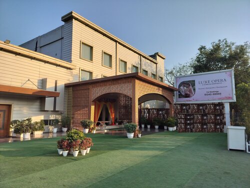 Hotel Luxe Opera NH8 – 7km from IGI Airport Delhi