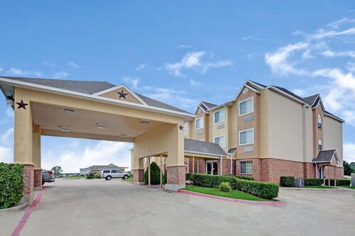 Quality Inn & Suites North Mesquite I-30