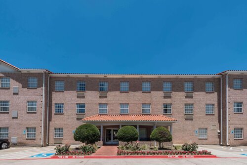 Mainstay Suites Addison-Dallas