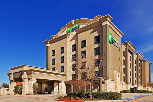 Holiday Inn Express Frisco Legacy Park Area