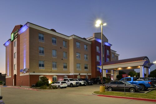 Holiday Inn Express & Suites Royse City - Rockwall