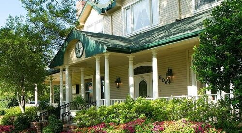 The Sanford House Inn & Spa
