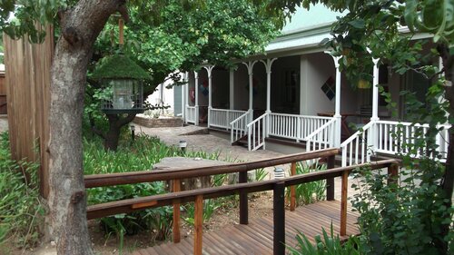 Housemartin Guest Lodge