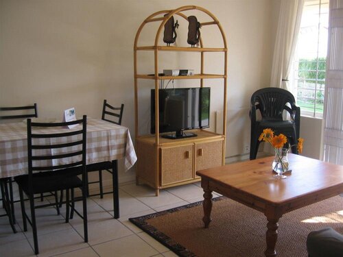 Paradiso Guesthouse & Self-Catering Cottage
