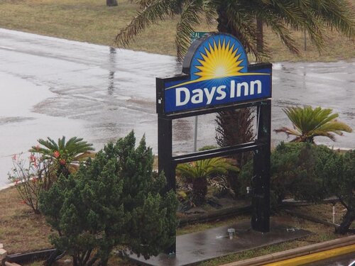 Days Inn By Wyndham Corpus Christi Beach