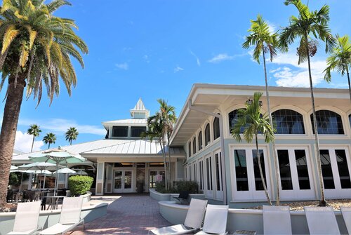 Radisson Resort At The Port